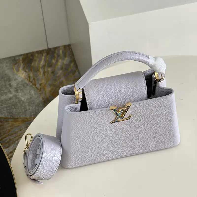 LV Bag 2206YA0009