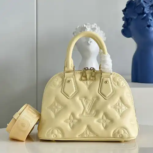 LV Bag 2206YA0021