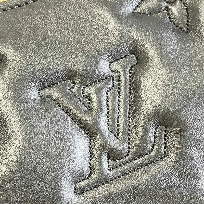 Official FashionRep LV Bag 2206YA0026