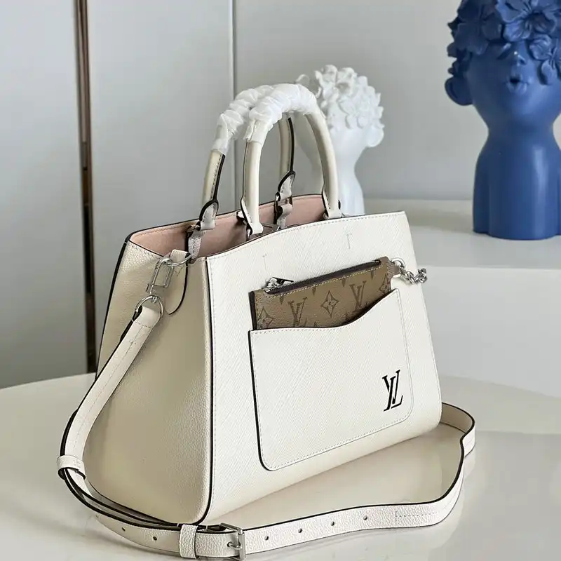 LV Bag 2206YA0042