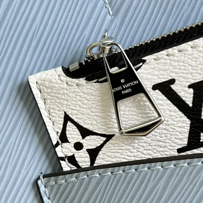 LV Bag 2206YA0044