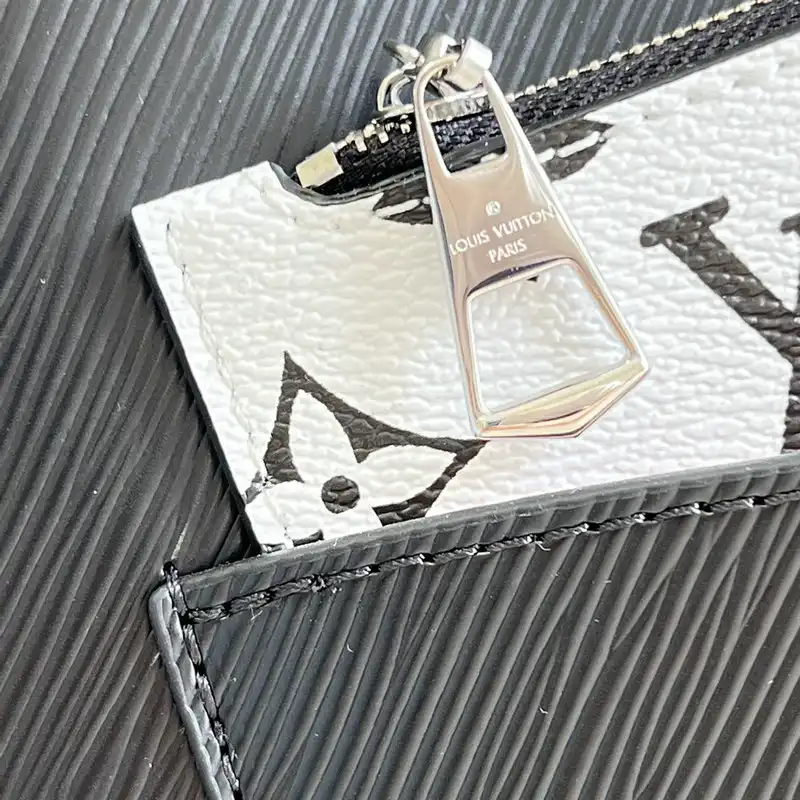 LV Bag 2206YA0048