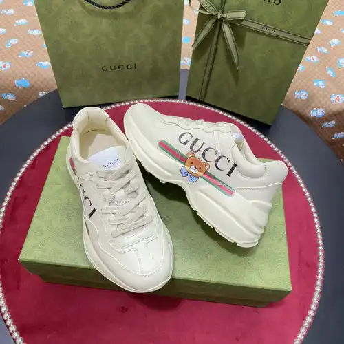 Gucci Shoes 2207MP0031