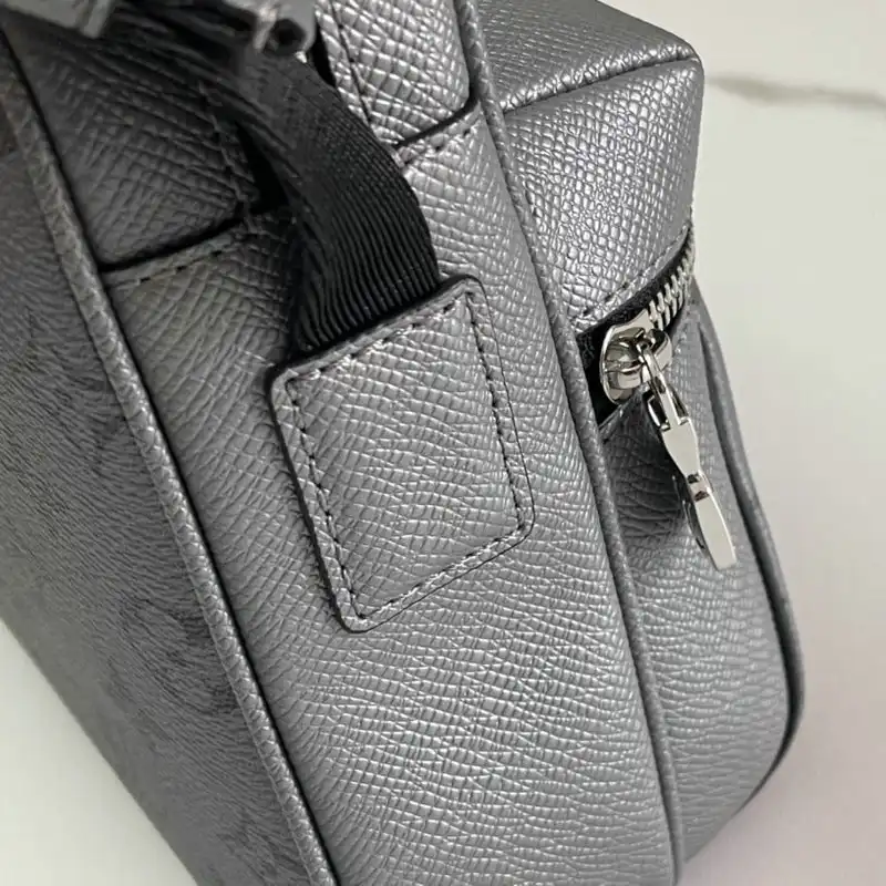 FASH LOUIS VUITTON Bag 2207PL0005