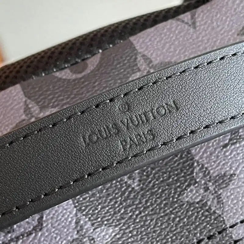 LV Bag 2207PL0010