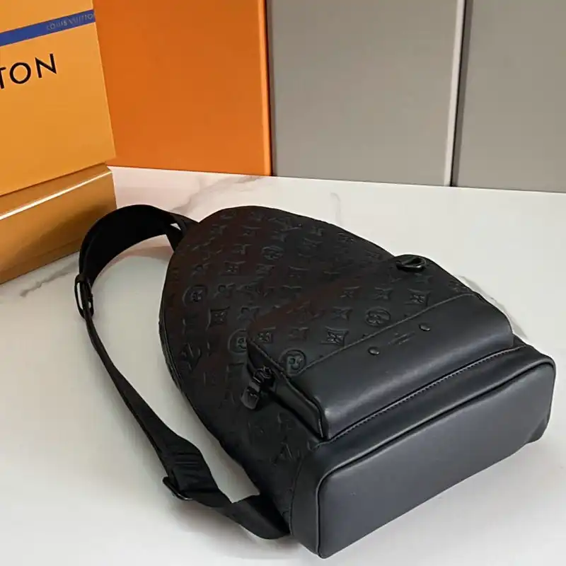 LV Bag 2207PL0015