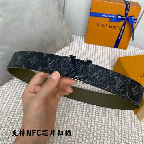 LV Belts 2207XF0090