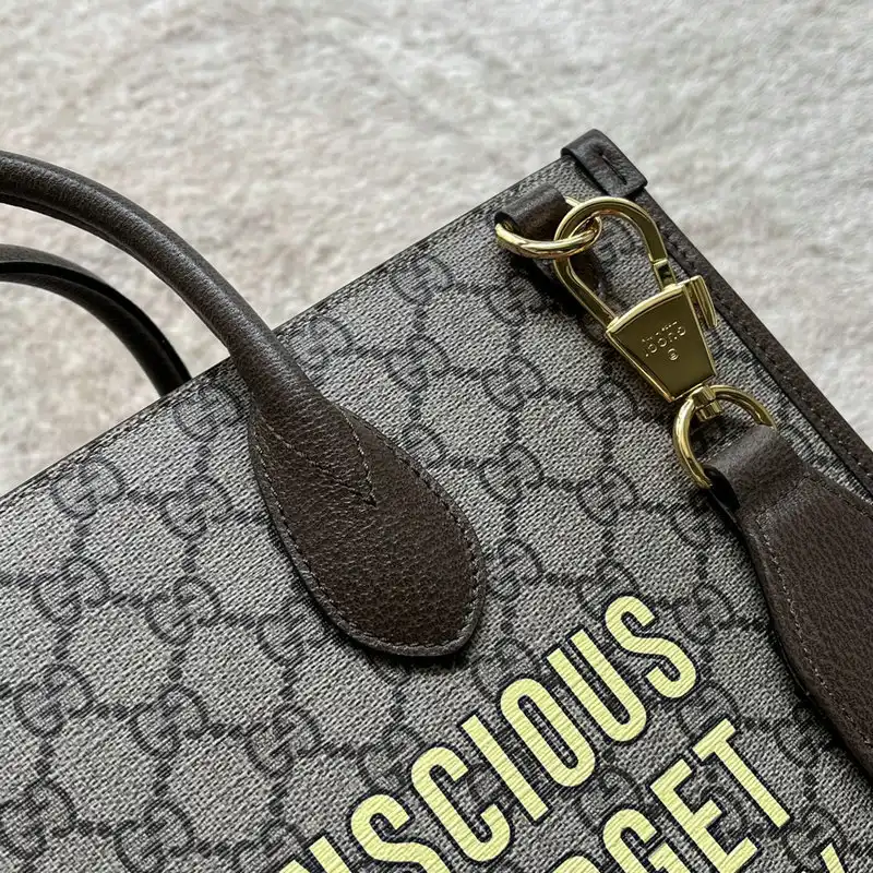 Cheap Gucci Bag 2207YA0009