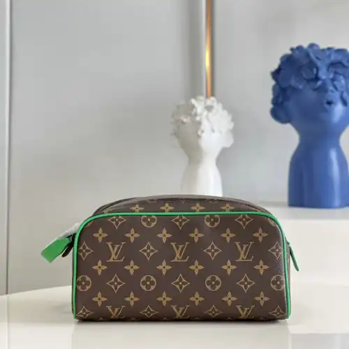 LV Bag 2207YA0023