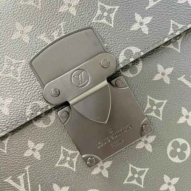 LV Bag 2207YA0027