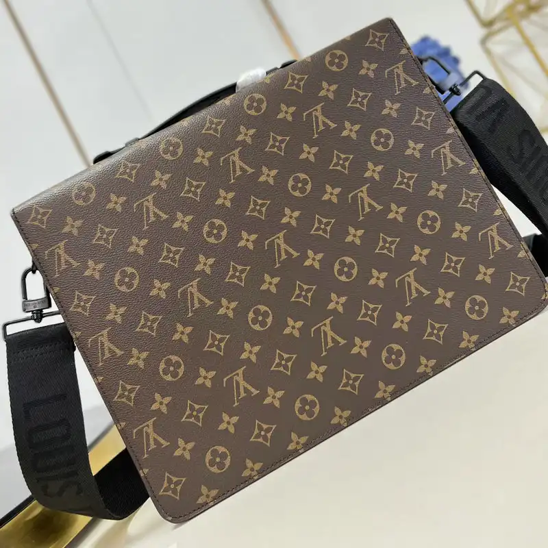 LV Bag 2207YA0028