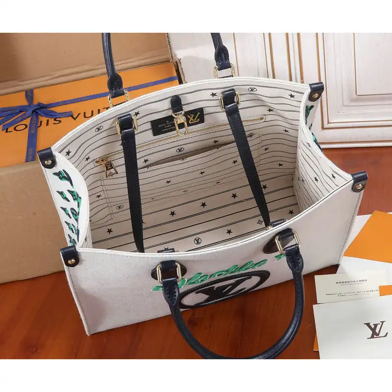 LV Bag 2207YA0040