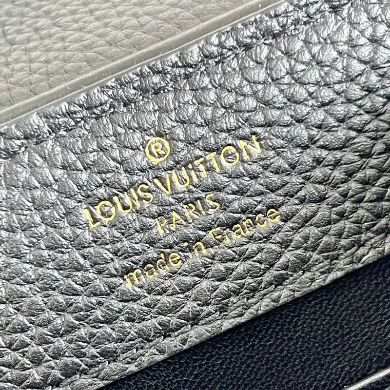 LV Bag 2207YA0044