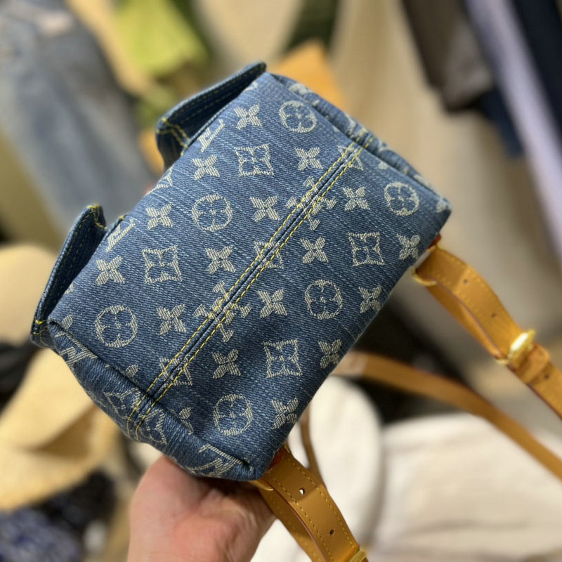 LV Bag 2207YA0051