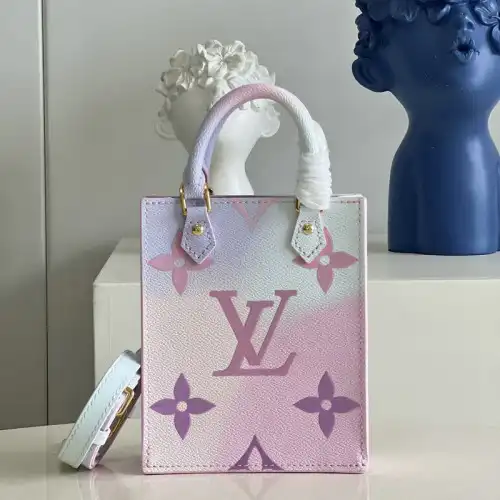 Fashionrepsfam ru LV Bag 2207YA0062