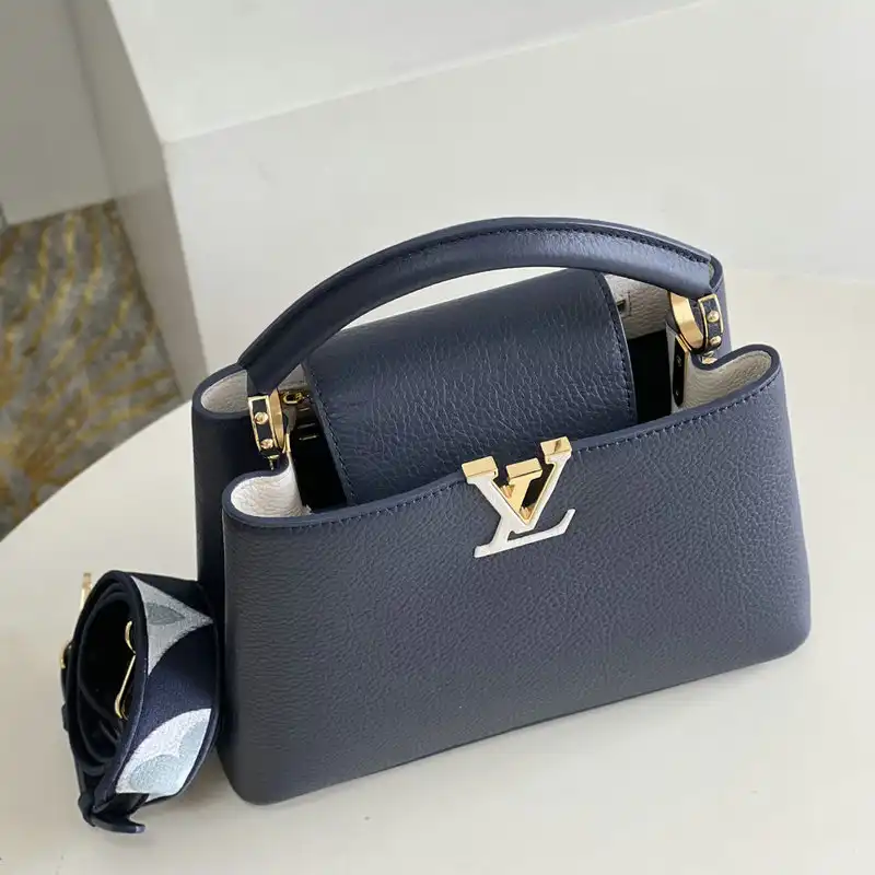 LV Bag 2207YA0086