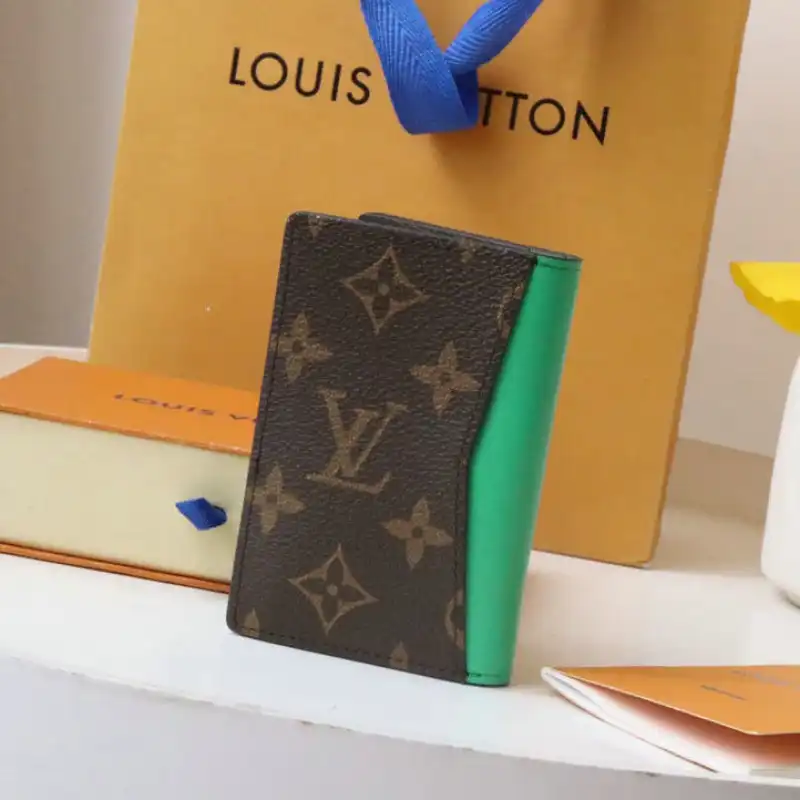 LV Bag 2208DJ0005