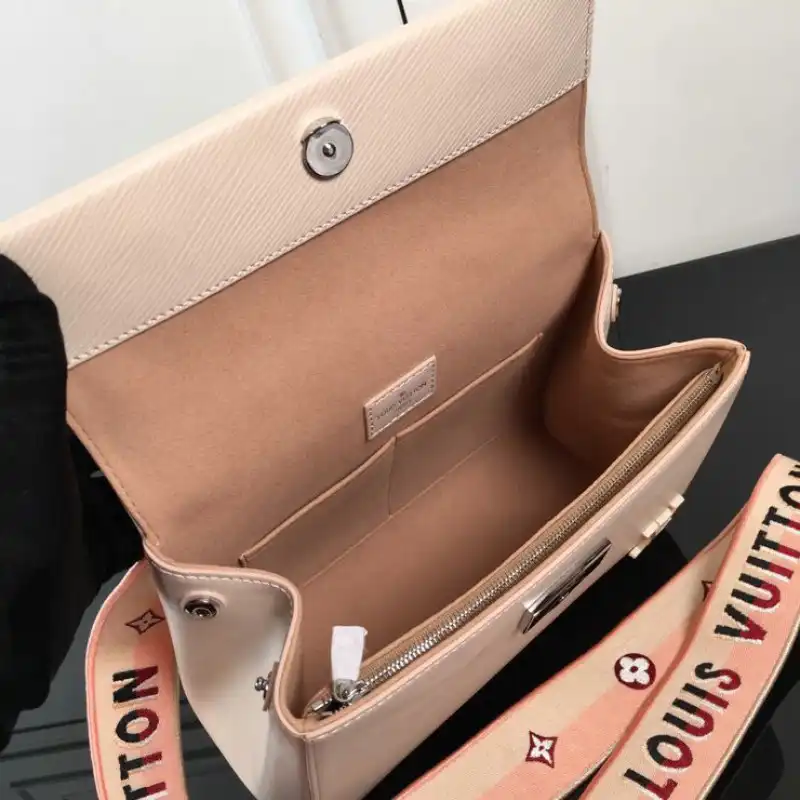 LV Bag 2208DJ0008