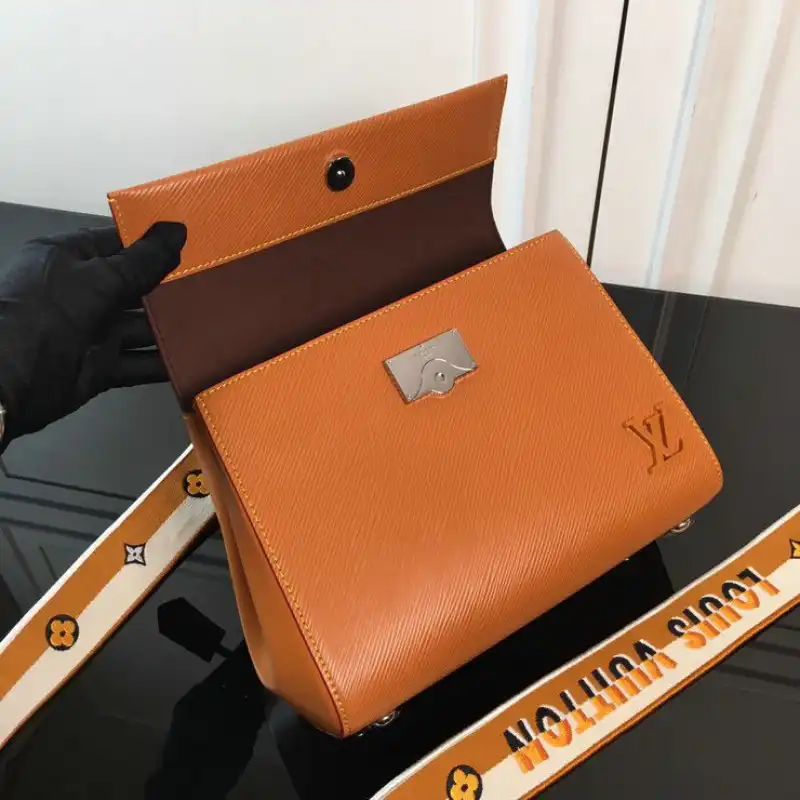 LV Bag 2208DJ0010