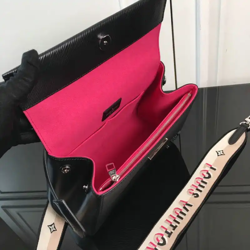 Fashionrepsfam ru LV Bag 2208DJ0011