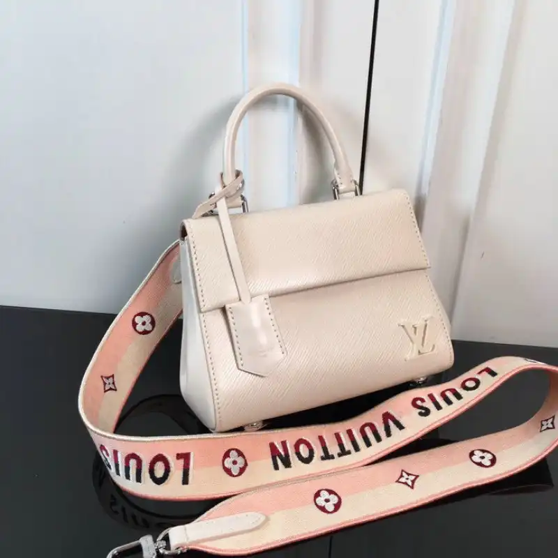 LV Bag 2208DJ0013