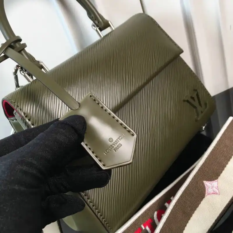 LV Bag 2208DJ0014