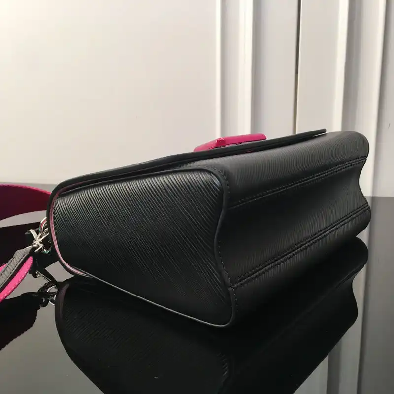 LV Bag 2208DJ0017