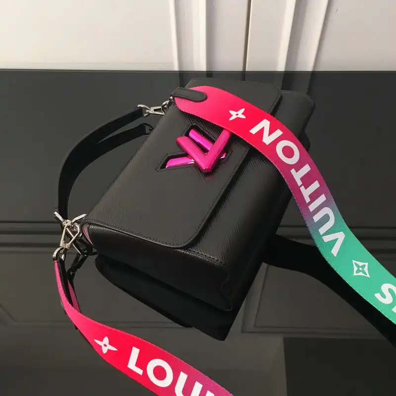 LV Bag 2208DJ0017