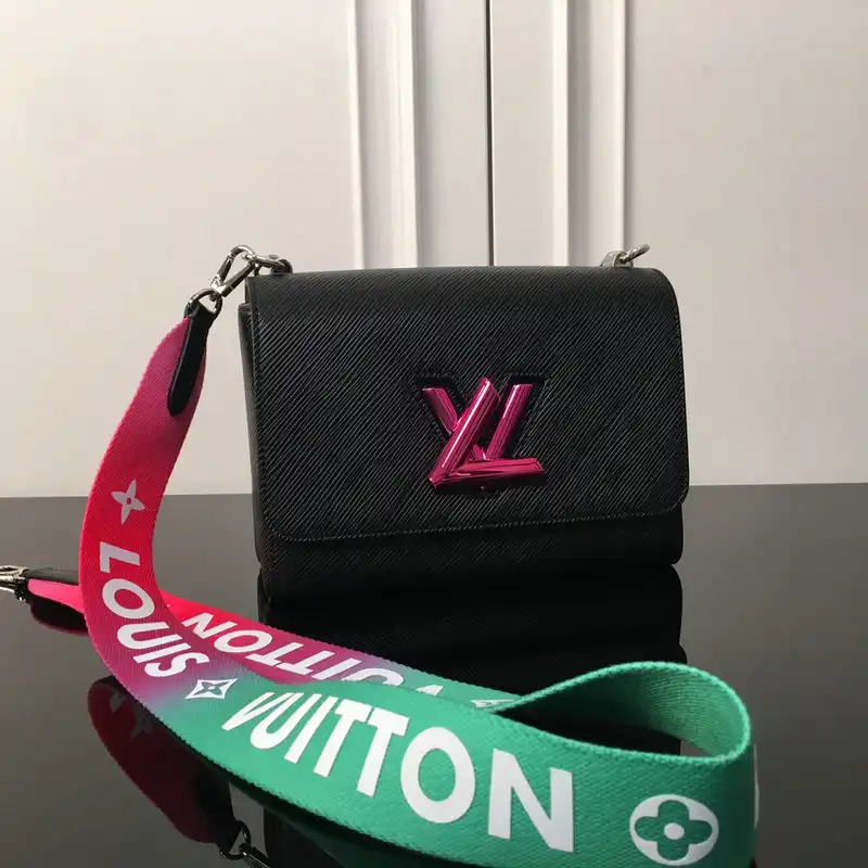 LV Bag 2208DJ0017