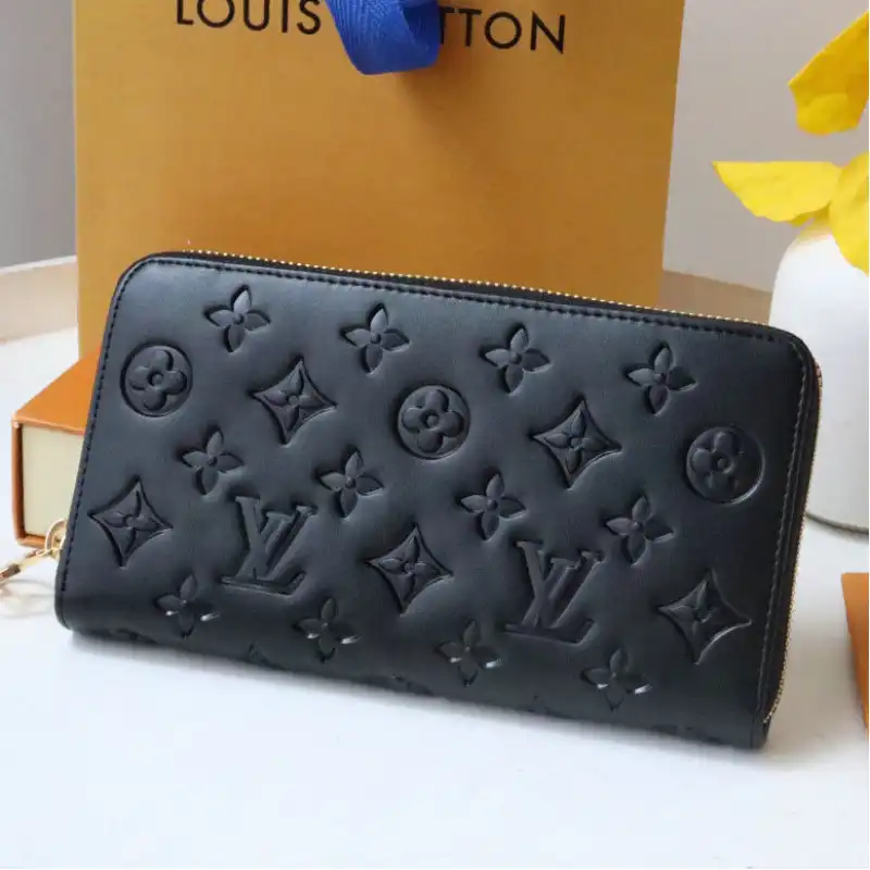 LV Bag 2208DJ0050