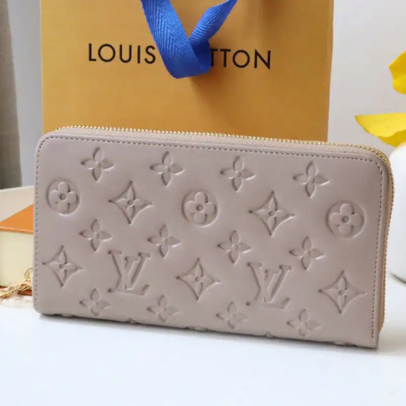 LV Bag 2208DJ0052