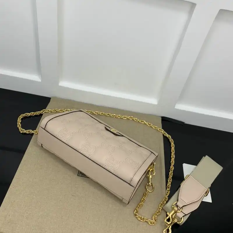 Gucci Bag 2208YA0023