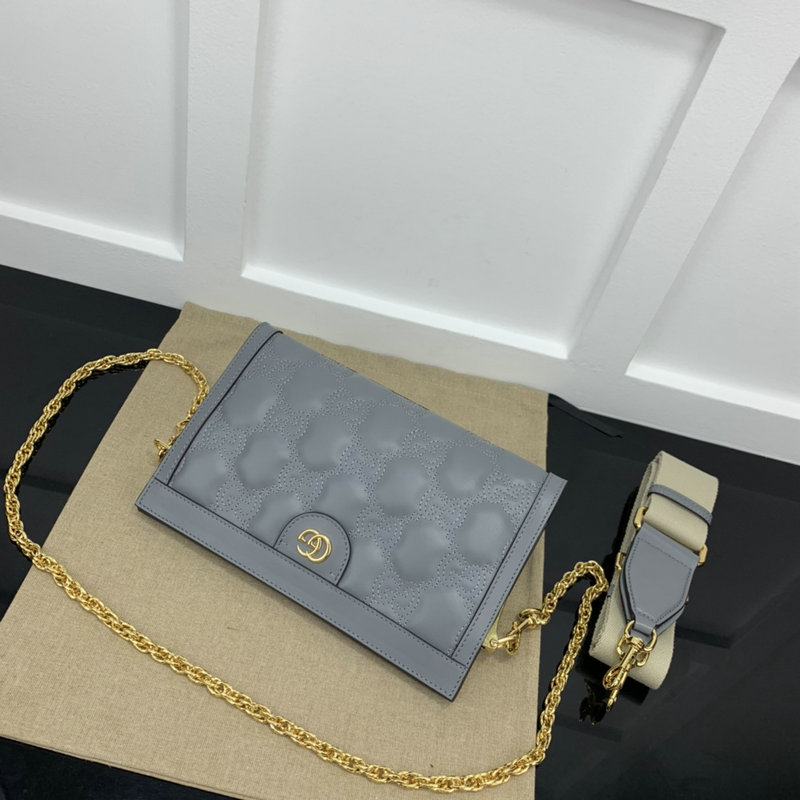 FASH Gucci Bag 2208YA0025