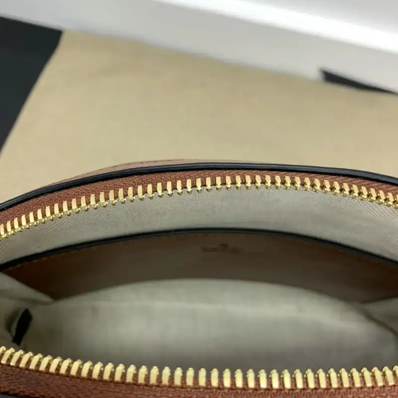 Cheap Gucci Bag 2208YA0032