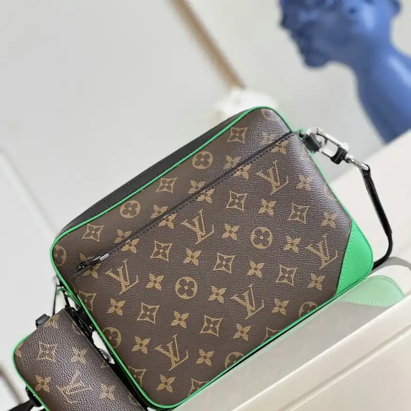 LV Bag 2208YA0039