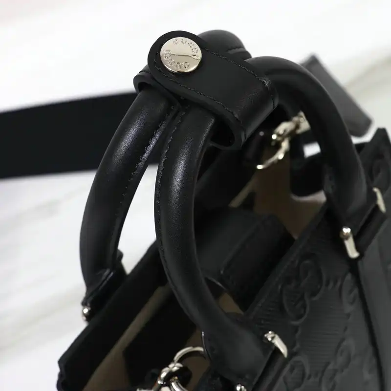 Gucci Bag 2209DJ0008