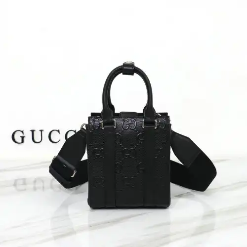 FASH Gucci Bag 2209DJ0008