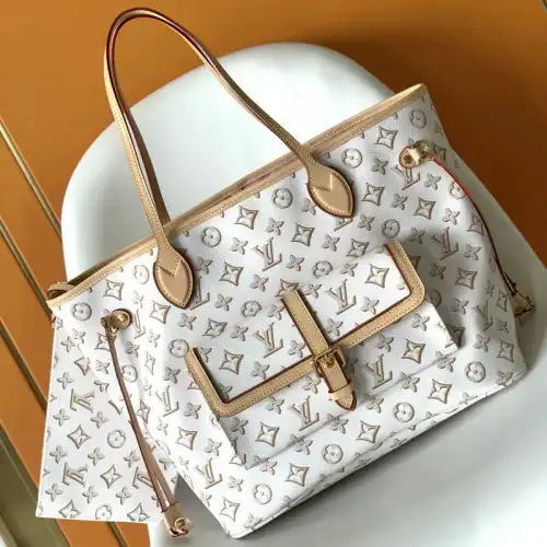 LV Bag 2209DJ0016