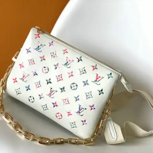 LV Bag 2209DJ0022