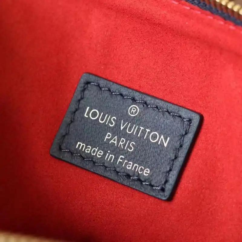 LV Bag 2209DJ0023