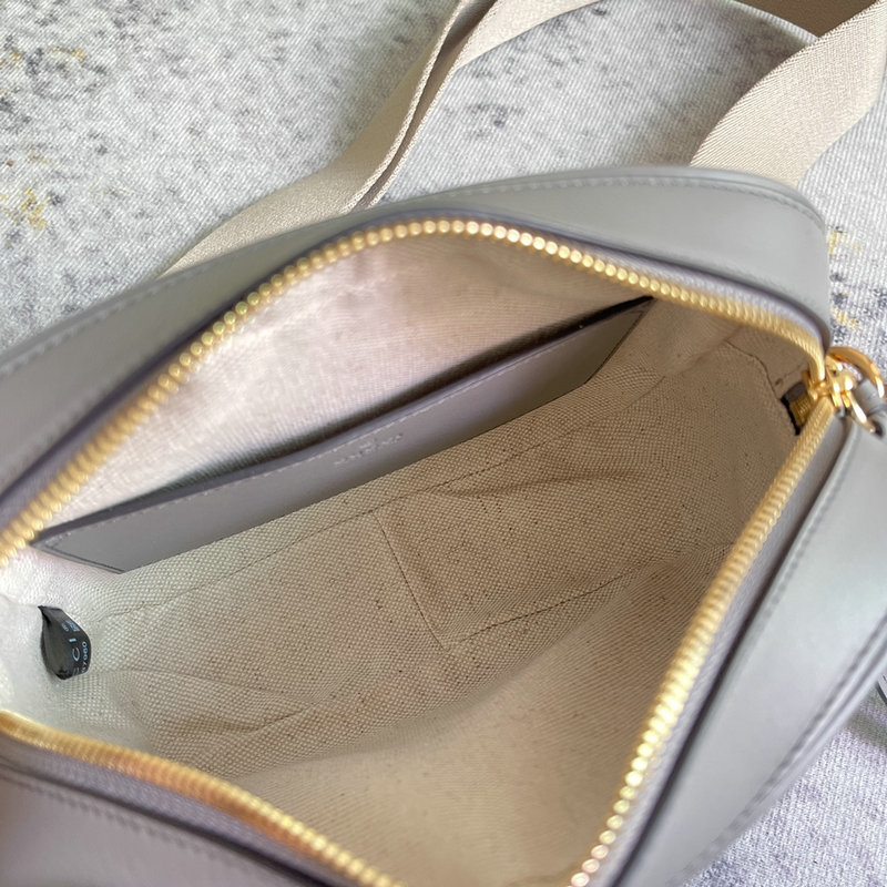 FASH Gucci Bag 2209DJ0035