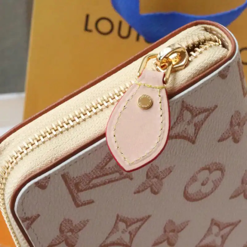 LV Bag 2209DJ0040