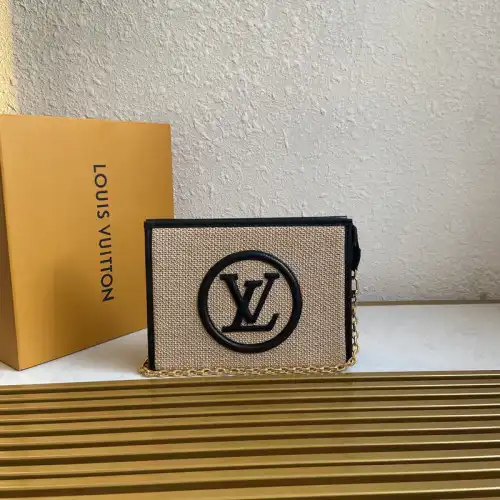 LV Bag 2209DJ0060