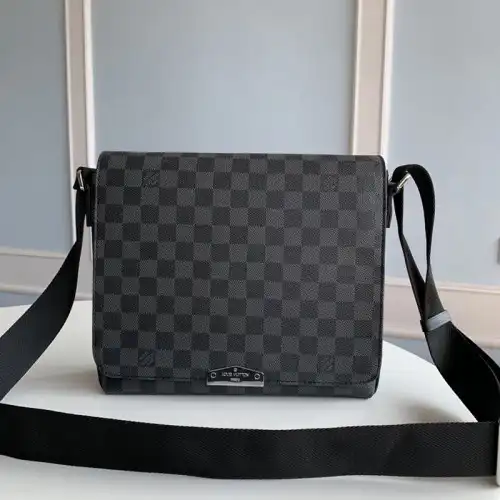 LV Bag 2209HT0001