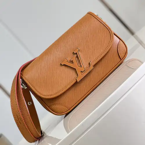 LV Bag 2209HT0010