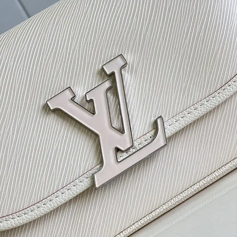 LV Bag 2209HT0011