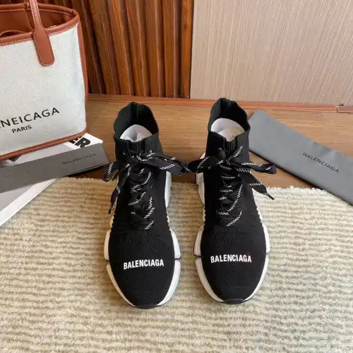 Balenciaga Shoes 2209HT0028