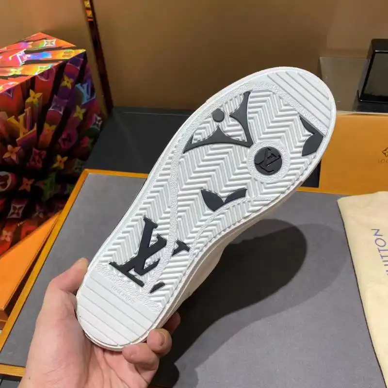 LV Shoes 2209MP0018