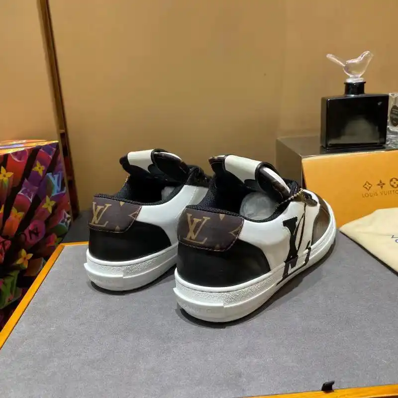 LV Shoes 2209MP0018