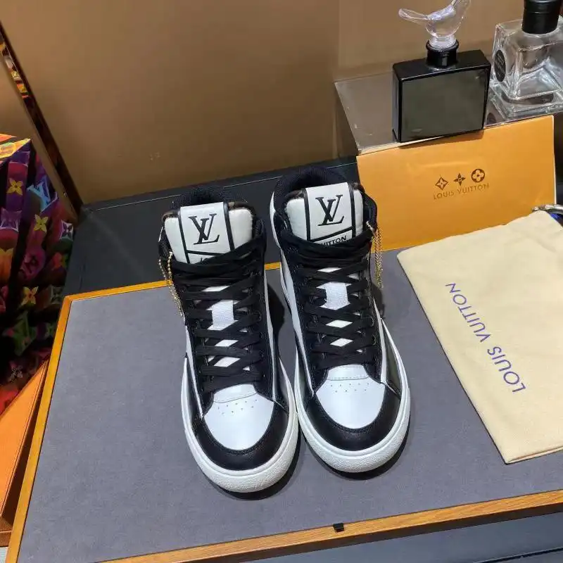 Fashionrepsfam ru LV Shoes 2209MP0020